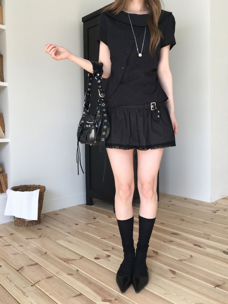 Lace buckle mini skirt pt
