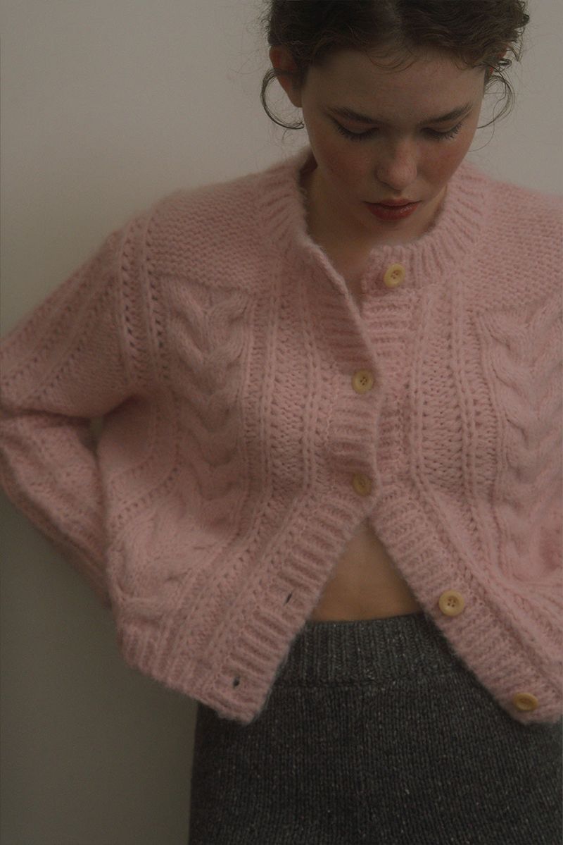 WITHOUTSUMMER（ウィズアウトサマー）の「Nutty cable cardigan_pink（Tops）」