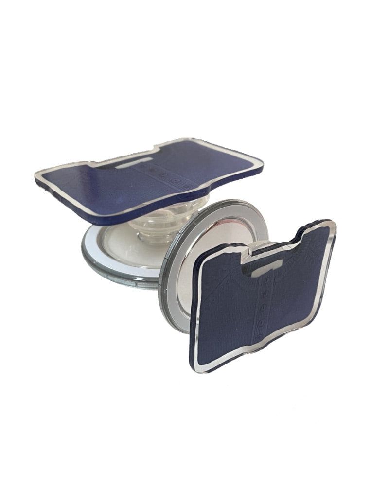 coe studio（シーオーイースタジオ）の「[magsafe tok] セーター（スマホグッズ/小物）」