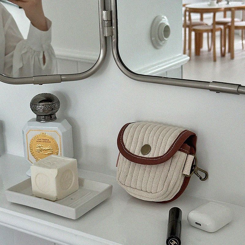 studio moncher（スタジオ モンシェール）の「Micro Pouch (Bread)（Smartphone Accessories）」