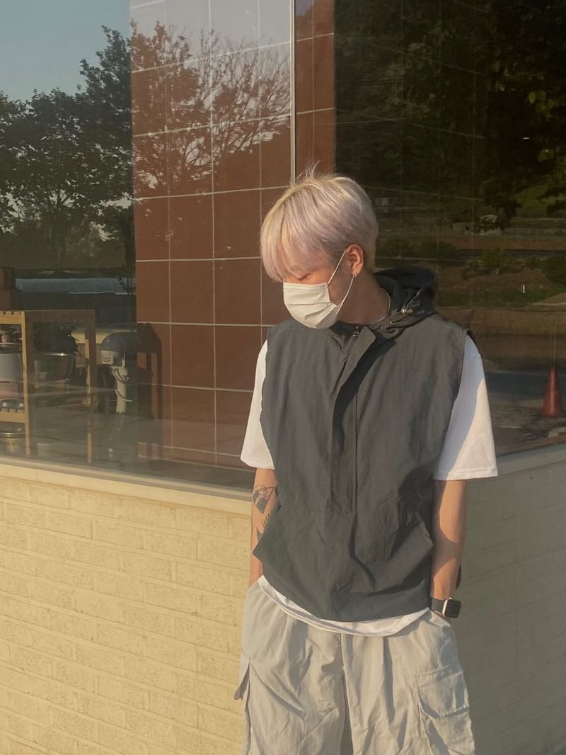 Track anorak vest