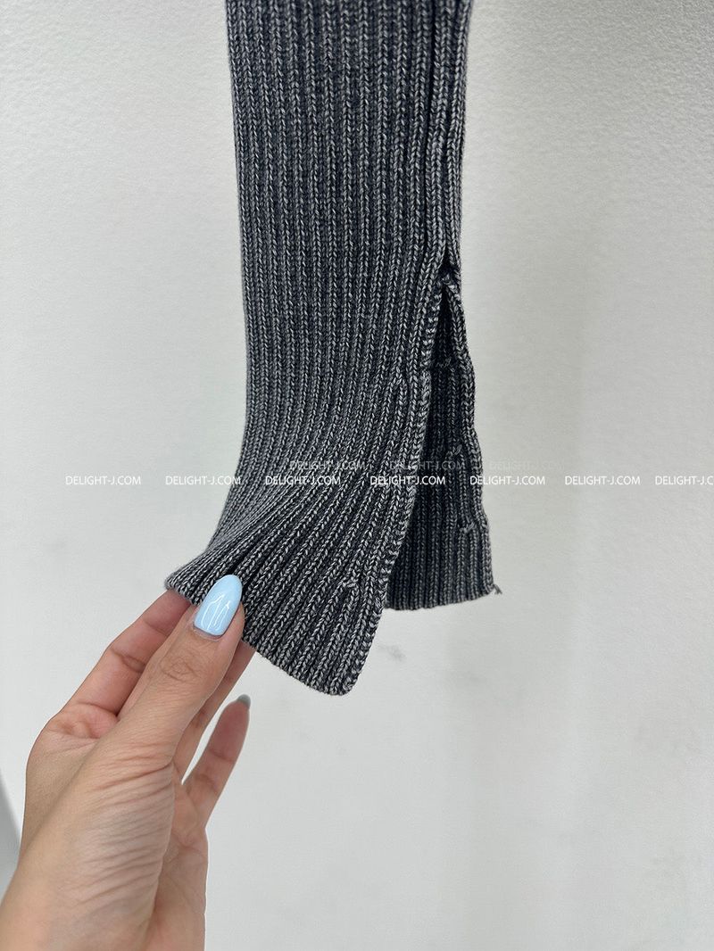 Gradient Off-Shoulder Zip-Up Knitwear