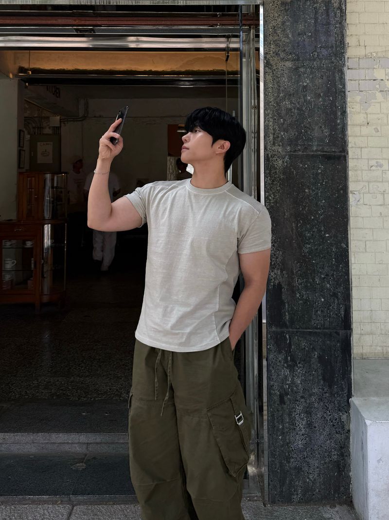 Shoulder panel pigment short sleeve