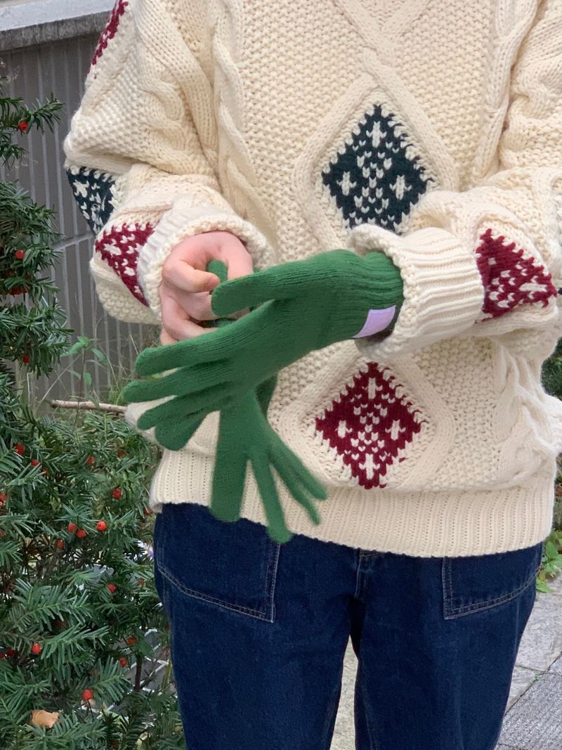 Let It Snow Label Gloves (Green)