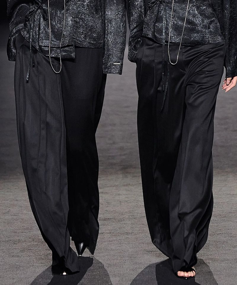 PLEATED WIDE PANTS