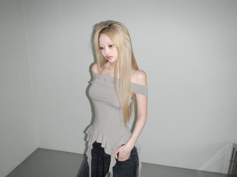 THEAIRTOWN（ザエアータウン）の「eyelet punch drop top(3 color)（Tops）」
