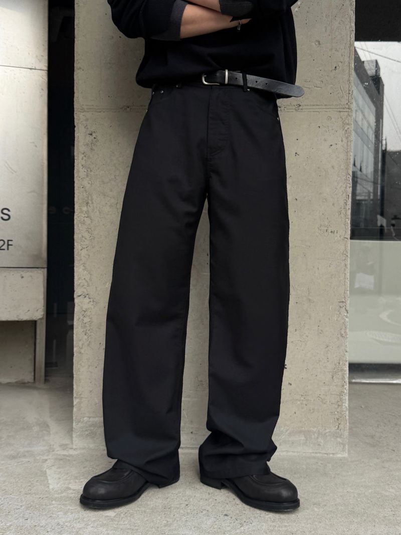 Avan straight rivet slacks