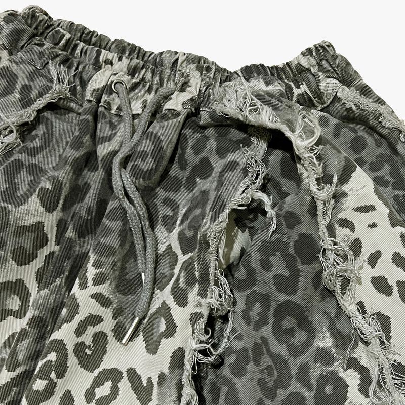 leopard grunge capri shorts_grey