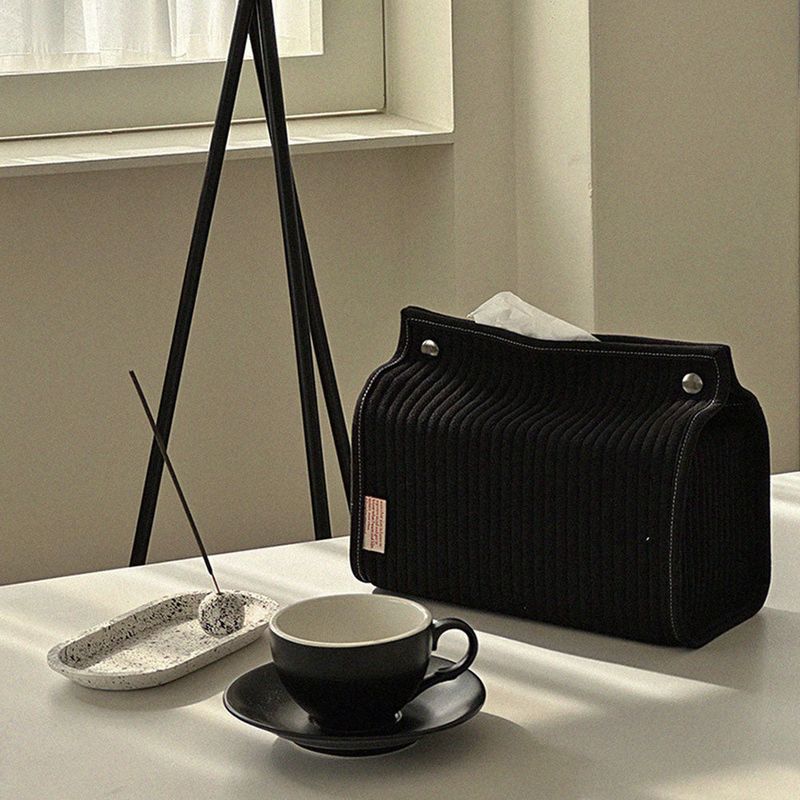 studio moncher(スタジオ モンシェール)の「フェイシャルティッシュカバー (Black)(スマホグッズ/小物)」