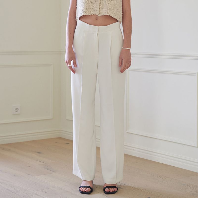 ONE TUCK SLACKS (WHITE)