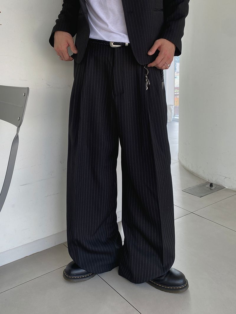 SSROOM（エスエスルーム）の「Allun Stripe Two-Tuck Slacks 2C（Pants）」