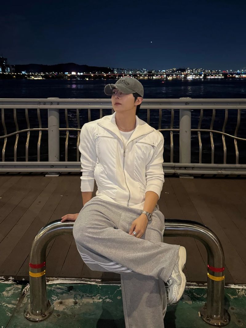 Maren russell sweat pants