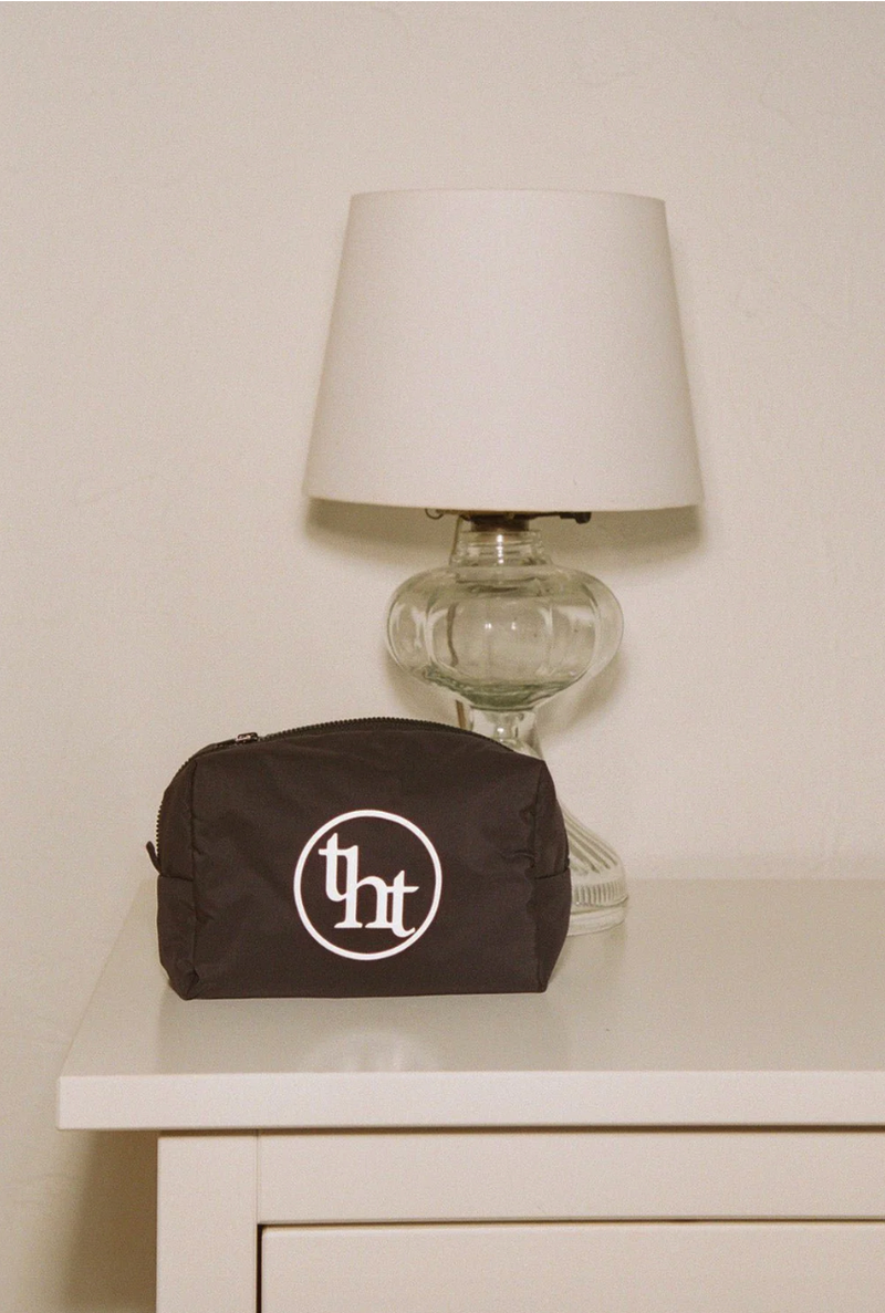 threetimes（スリータイムズ）の「Bebe square pouch - black（Smartphone Accessories）」