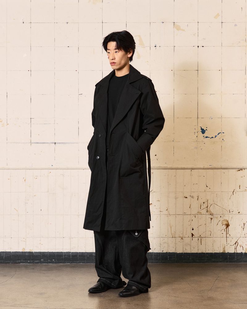 Curved Trench coat (Black)