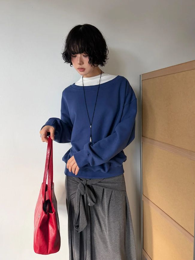 オフショルダースウェットシャツ
