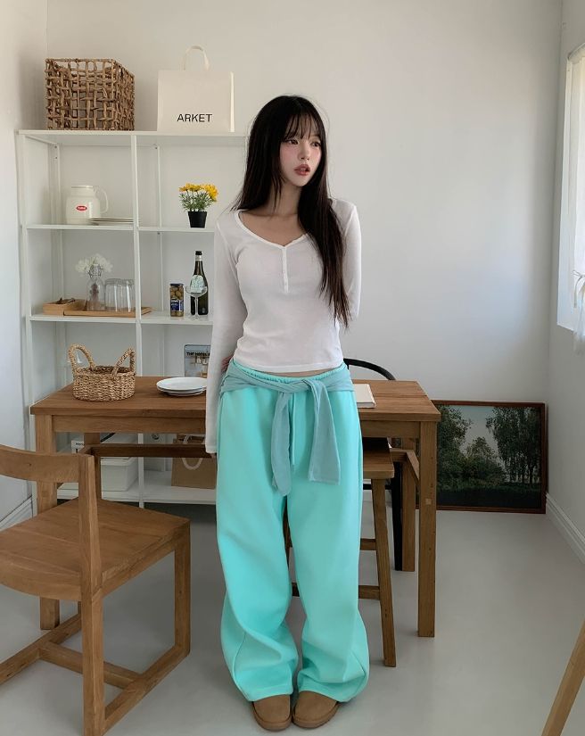 Sorbet Button V-neck Long Sleeve