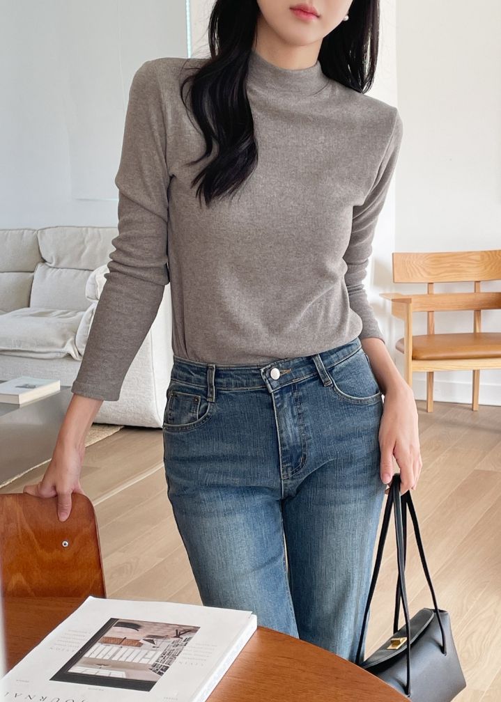 iam mari（アイアム マリ）の「ミネタ ハーフネック ピーチ ファズ リブド スパン Tシャツ（トップス）」