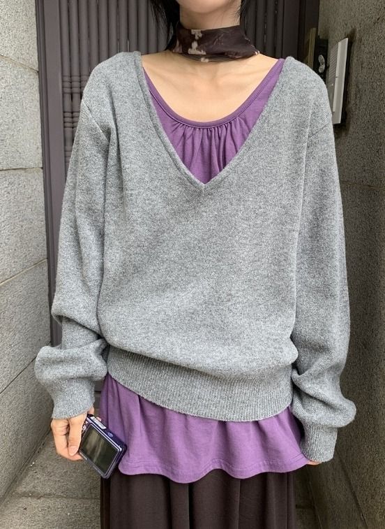 26FW★ [BAONHAUS] レヴィア V-ネック ニット
