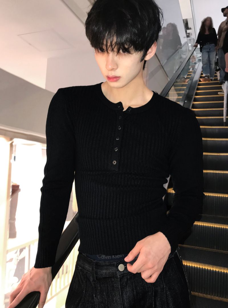 Muscle-Fit Ribbed Henley Neck Knit