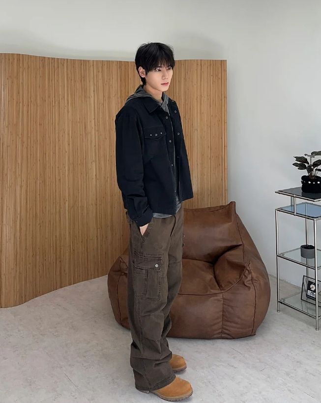 Hedin Unbalance Button Cargo Pants