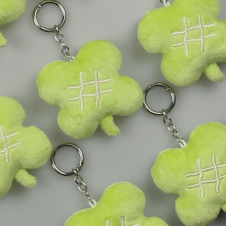 Soft fluffy keyring [melonpan clover]