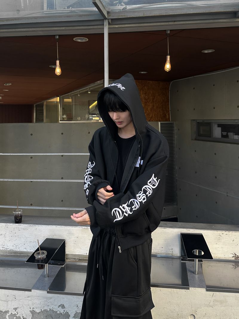 Wayne Lettering Hood Zip-up