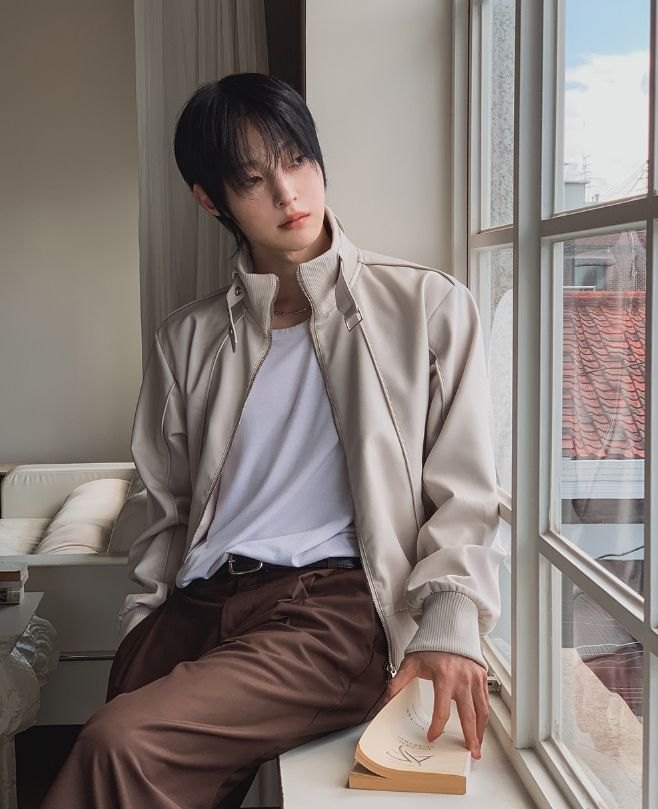 Kanden Belt High-Neck Leather Blouson