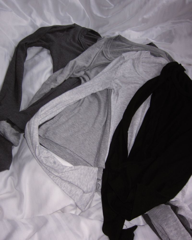 Ease Round Long Tee