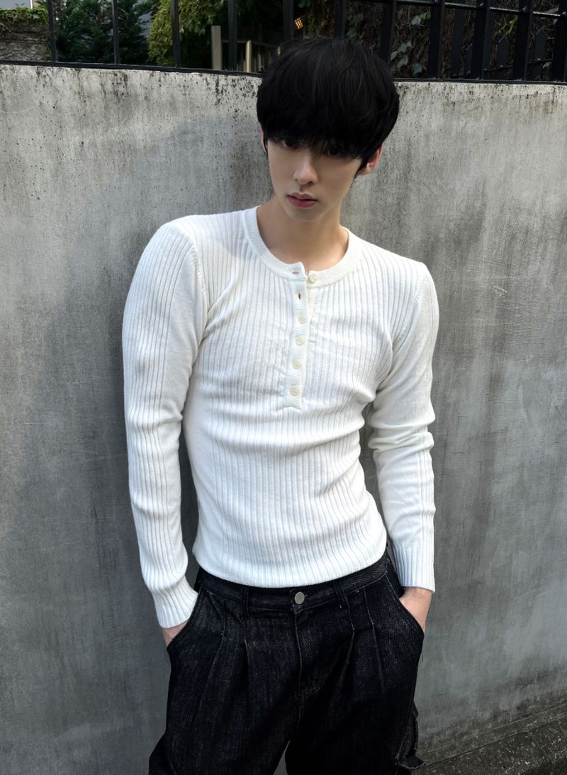 Muscle-Fit Ribbed Henley Neck Knit