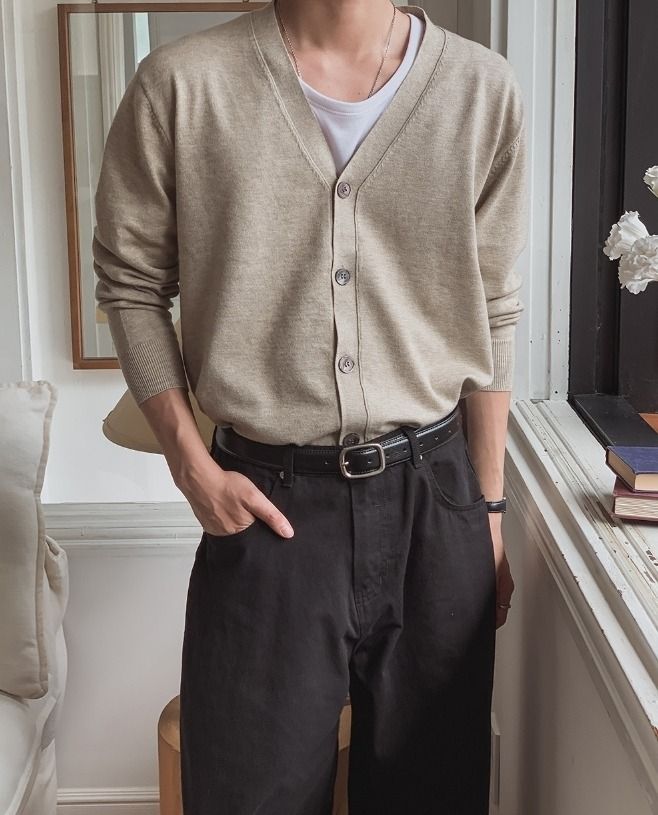 Rodent Basic V-neck Knit Cardigan