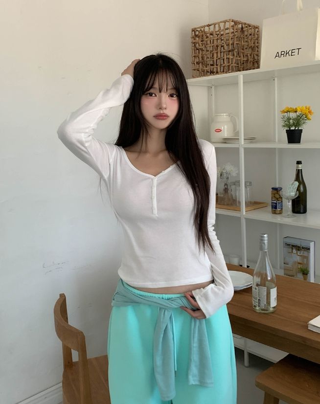 Sorbet Button V-neck Long Sleeve
