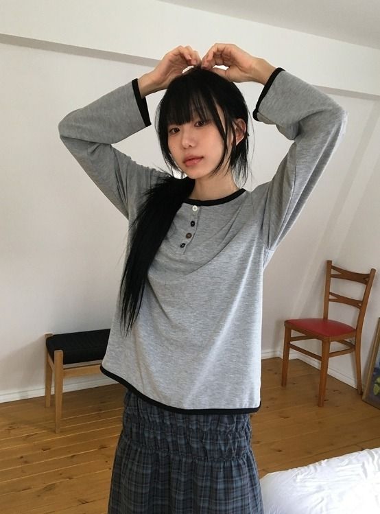 Tero Loose-Fit Henley Neck Long Sleeve Tee