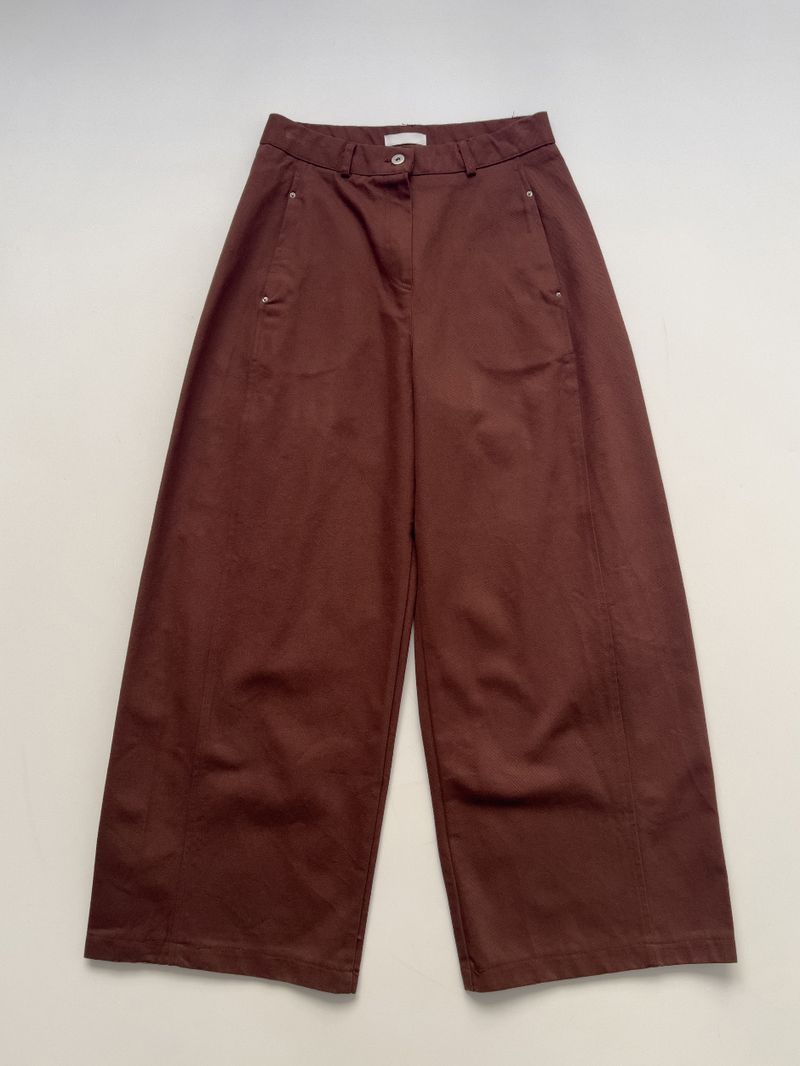 215 Rivet Curved Wide Pants