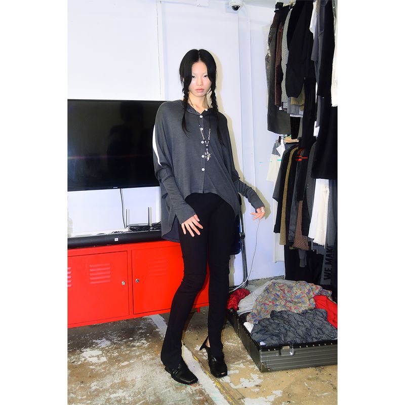 KNEE-TUCK PINTUCK LEGGINGS: BLACK