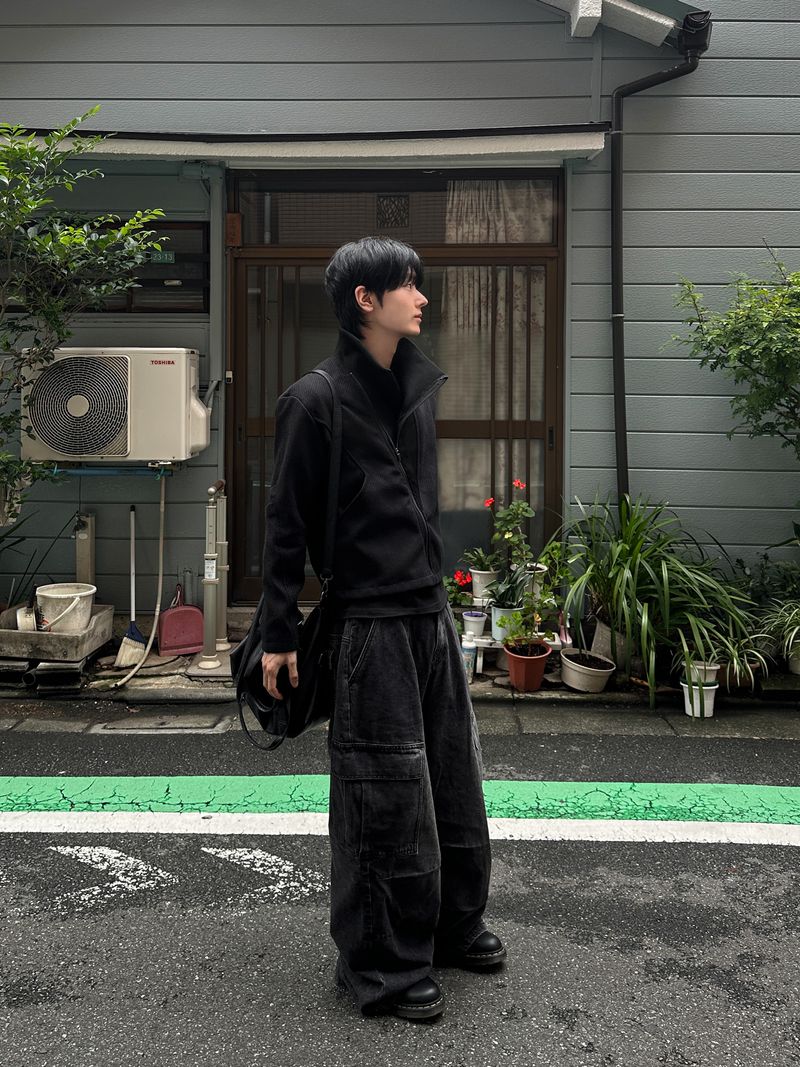 カルフダイアゴナルクロップドハイネックジップアップ