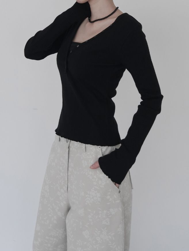 Noir Button Ribbed Tee