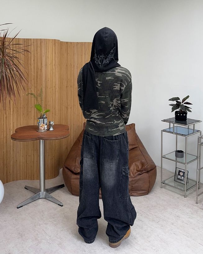 Veil Reversible Hood Muffler