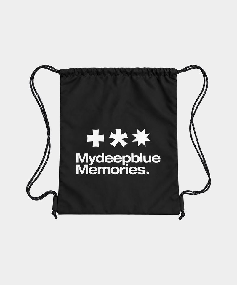 MYDEEPBLUEMEMORIES（マイディープブルーメモリーズ）の「MM ロゴジムサック (GREY, BLACK)（バッグ）」
