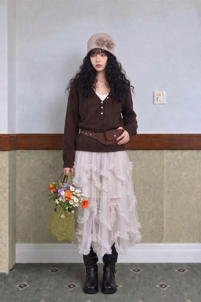 BUTTON-ACCENTED V-NECK KNIT (7COLORS!)