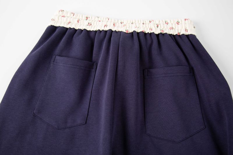 Rose Lining Button Wide Sweatpants