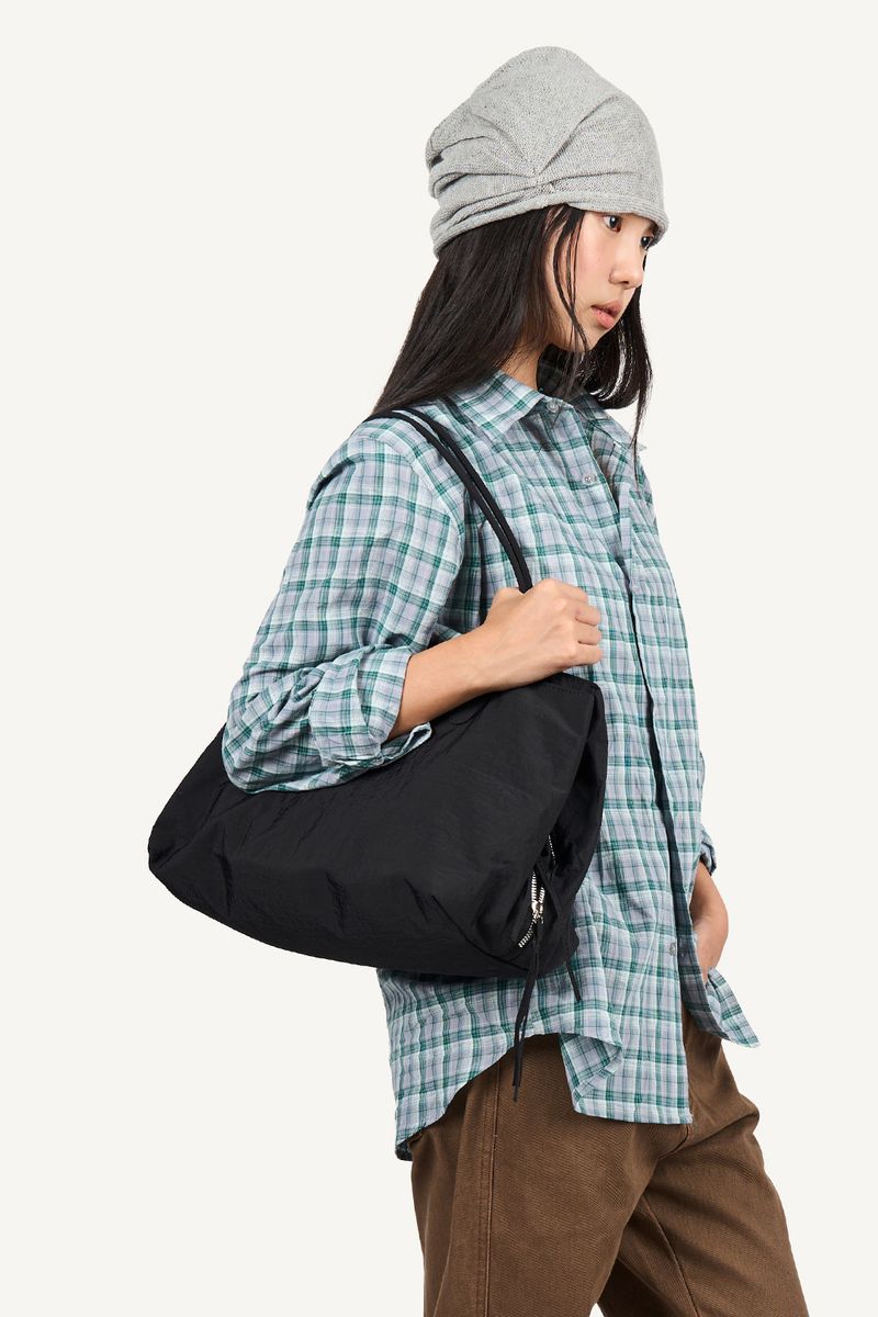 Crinkle Center Zipper Tote Bag