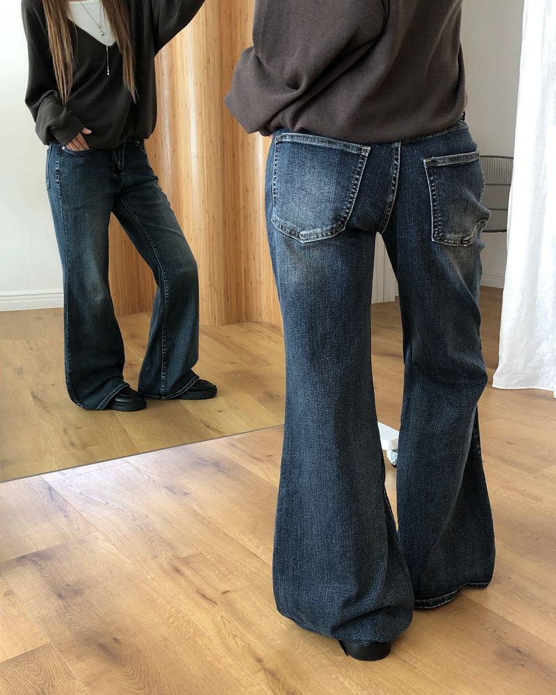 Bag Low-Rise Bootcut Denim Pants