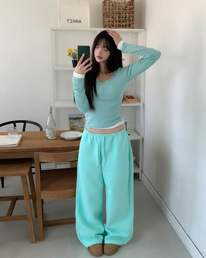 Sorbet Button V-neck Long Sleeve