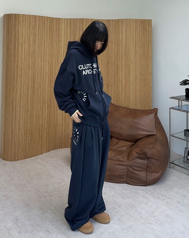 Arc Circle Embroidered Wide Pants