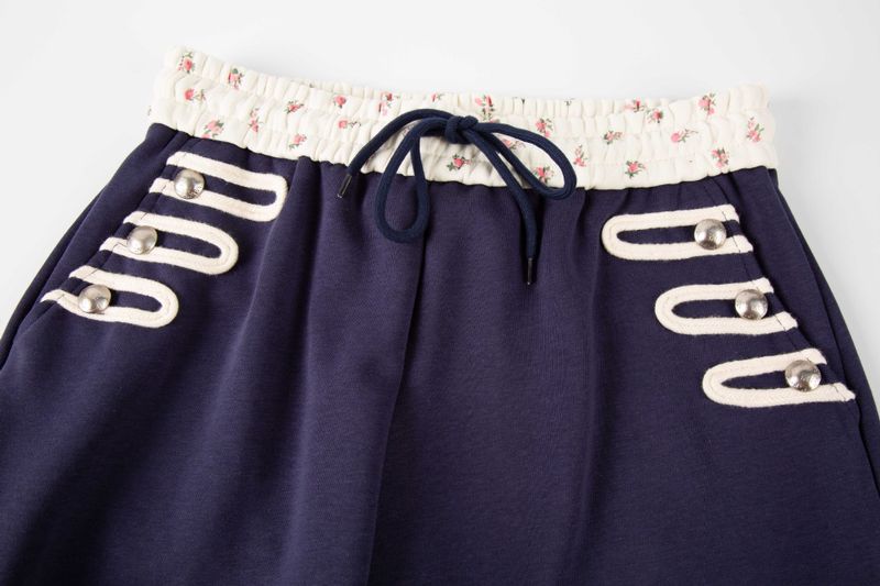 Rose Lining Button Wide Sweatpants