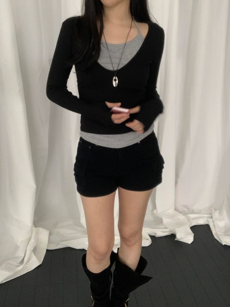 [set] Benir Halter-Neck V-Neck Tee Set  ​