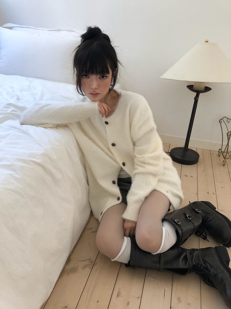 Muno Angora Round-Neck Cardigan