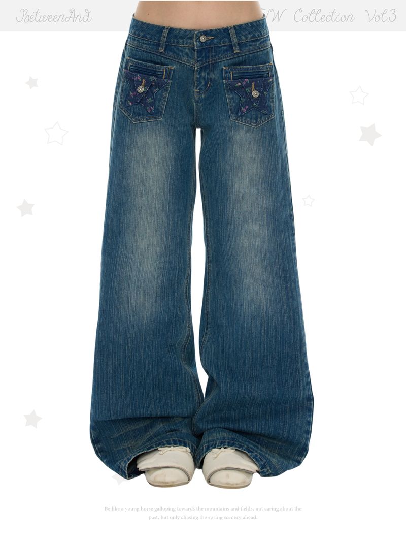 BETWEENAND（ビトゥウィーンアンド）の「BETWEENAND ''Cowboy texture“ slimming casual jeans with star-shaped appliqué pockets, straight leg style and subtle ribbed design（Pants）」