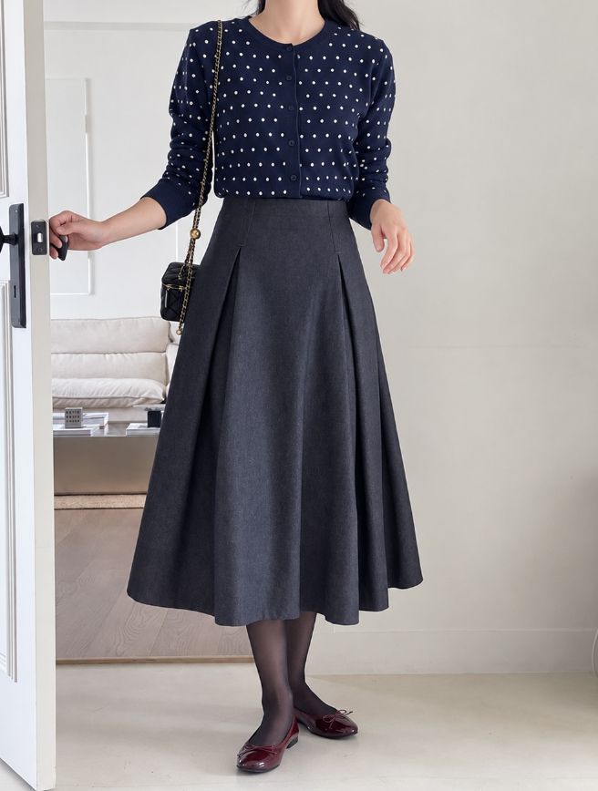 Moel Round Neck Dot Knit Cardigan