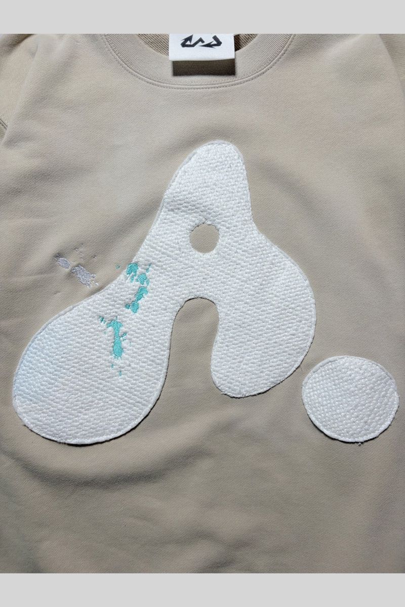 EMBROIDERED PAINT "A" LOGO WASHED CREW NECK SWEAT(BEIGE)